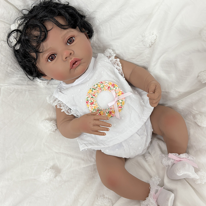 19inch Meadow Dark Skin Full V - огляд і ціна Baby Products For Skin